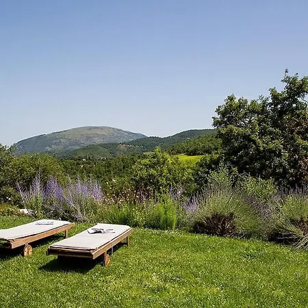 In Sleeps 4 With Pool Apartamento
