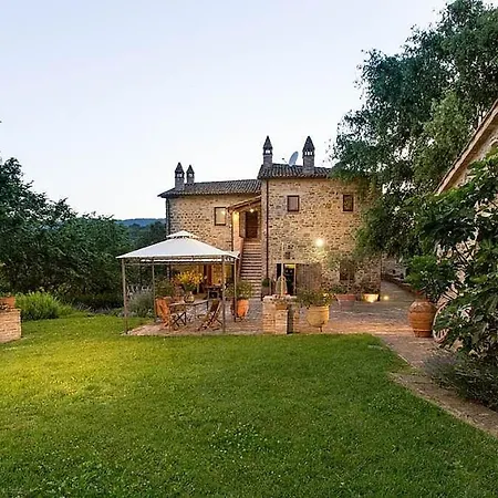 In Sleeps 4 With Pool *