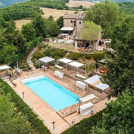 In Sleeps 4 With Pool Apartamento