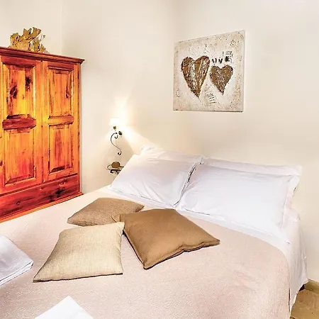 In Sleeps 4 With Pool Apartamento *